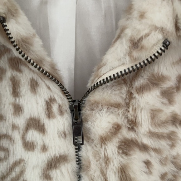 woman’s animal print light jacket - size 1X - Brand is Andree by unit - Picture 3 of 6